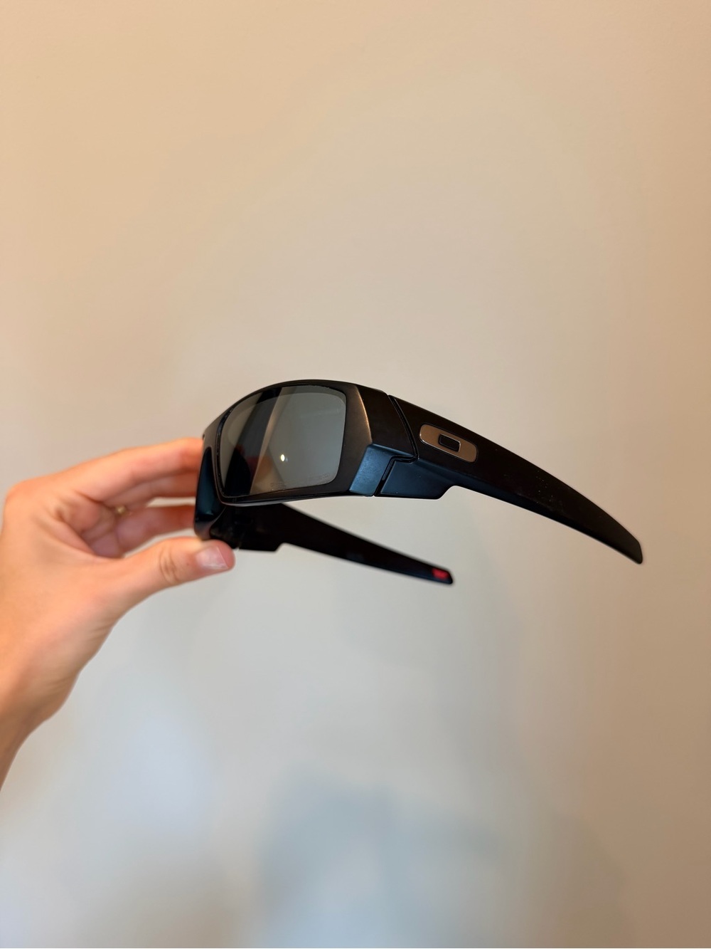 Oakley Gascan Black Iridium Polarized Sunglasses 12-856